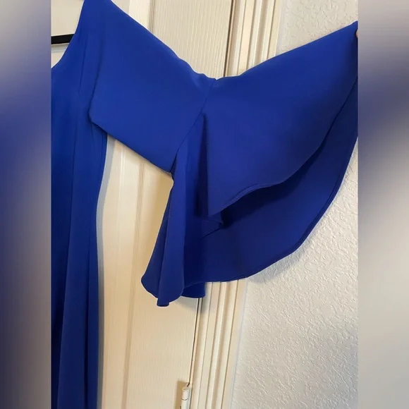 Vince Camuto Off Shoulder Bell Sleeve Gown - Picture 5 of 7